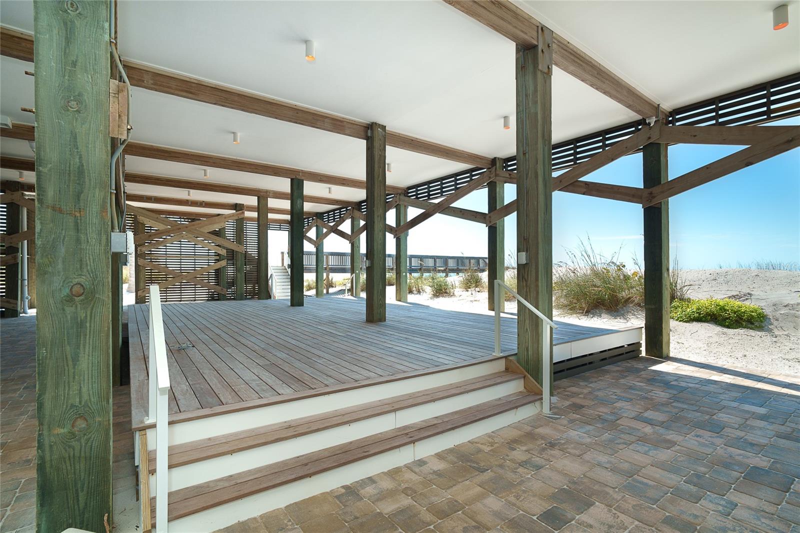 Listing photo id 61 for 391 Gulf Boulevard