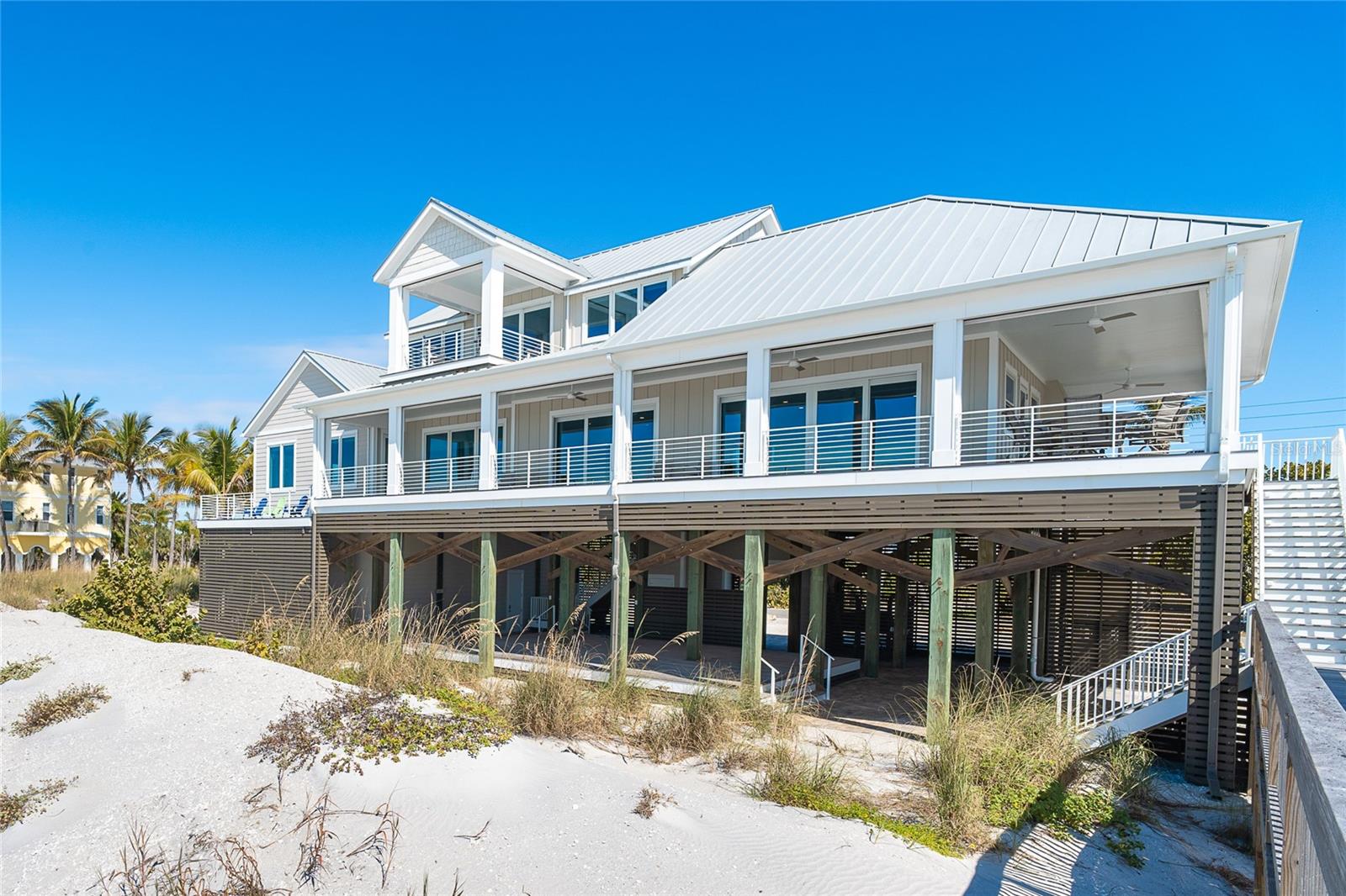 Listing photo id 68 for 391 Gulf Boulevard