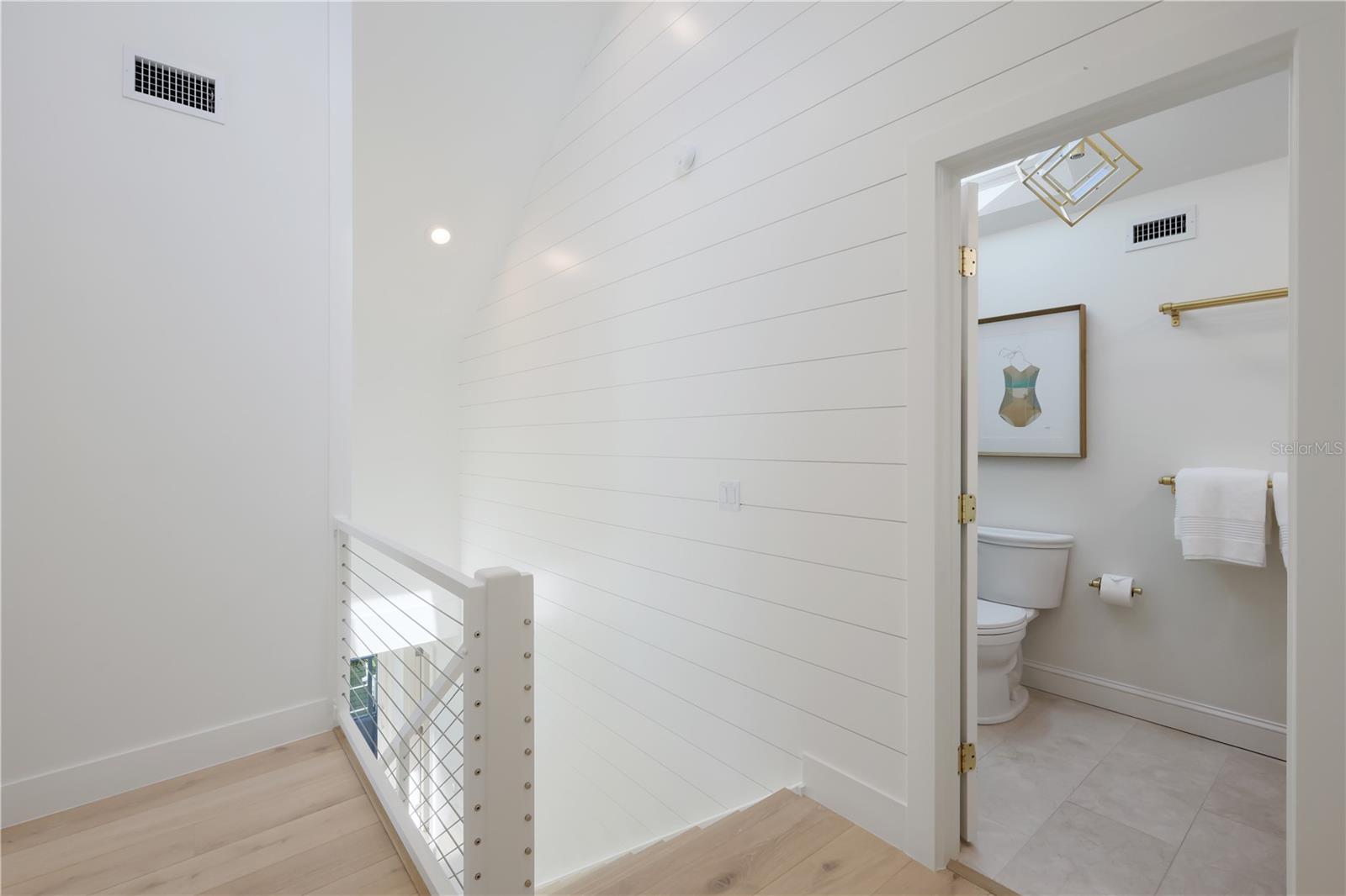 Image 18 of 49 For 204 Waterways Avenue