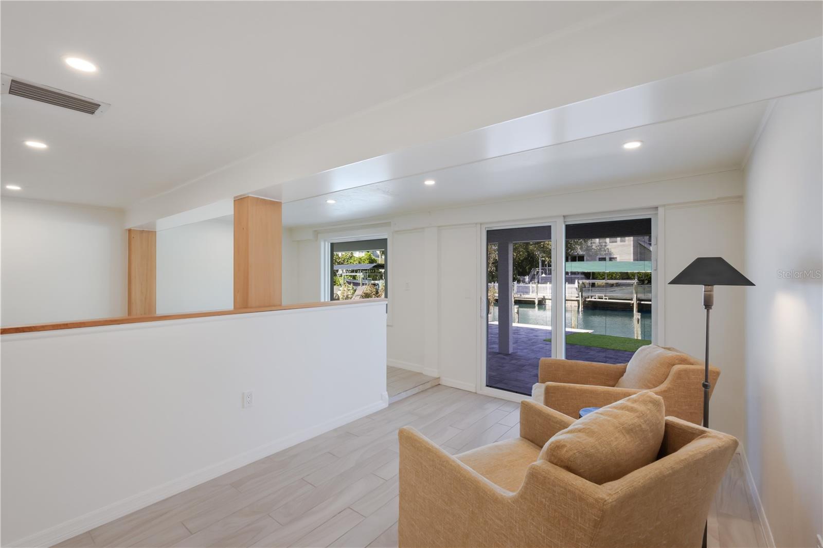 Image 32 of 49 For 204 Waterways Avenue