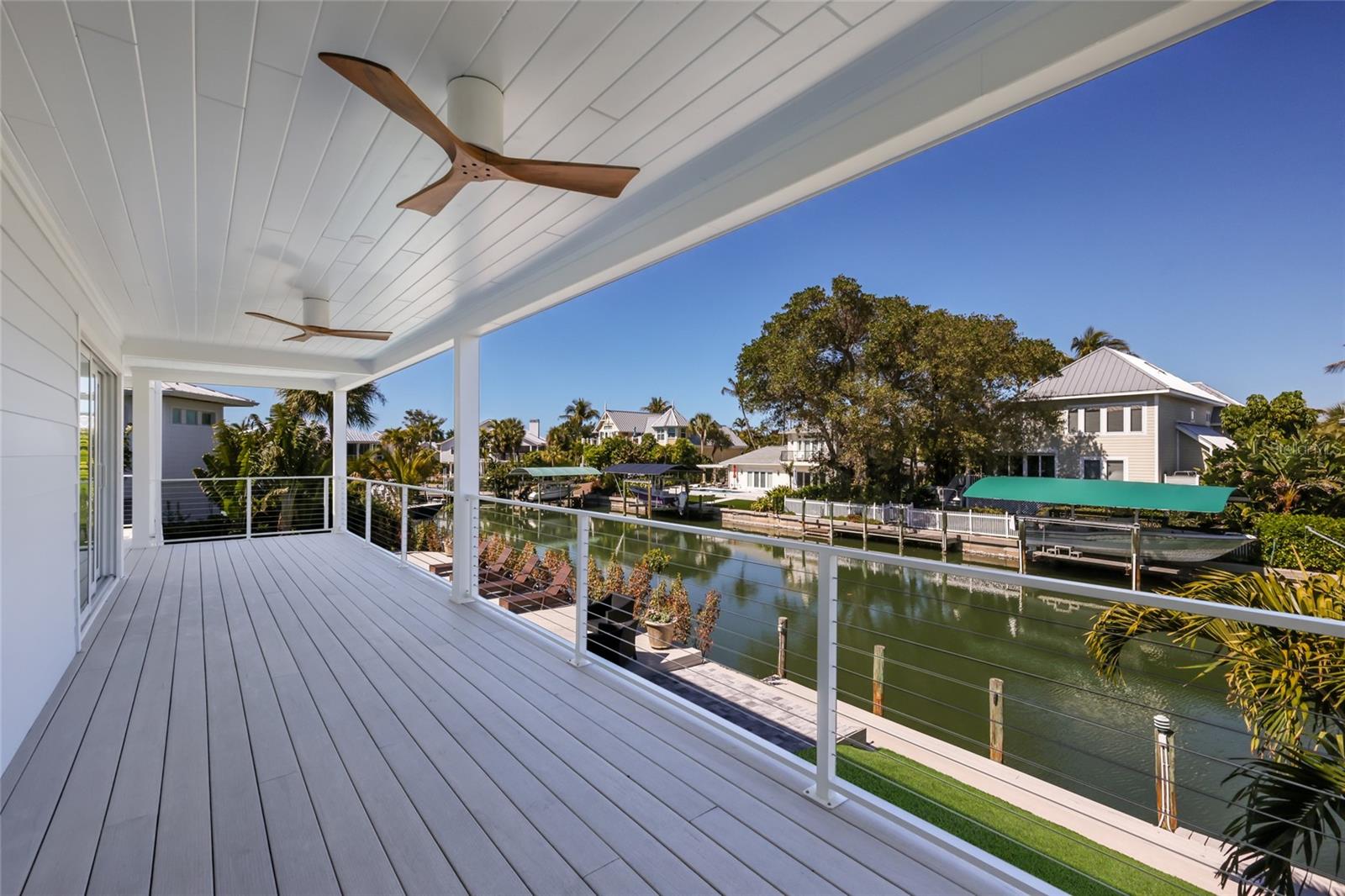 Image 39 of 49 For 204 Waterways Avenue