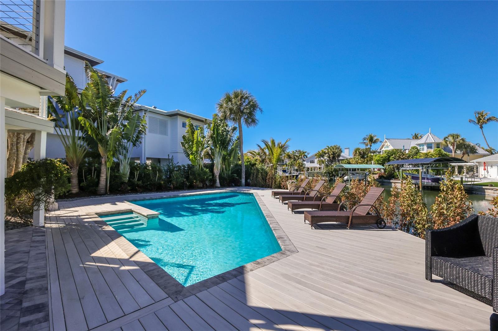 Image 45 of 49 For 204 Waterways Avenue