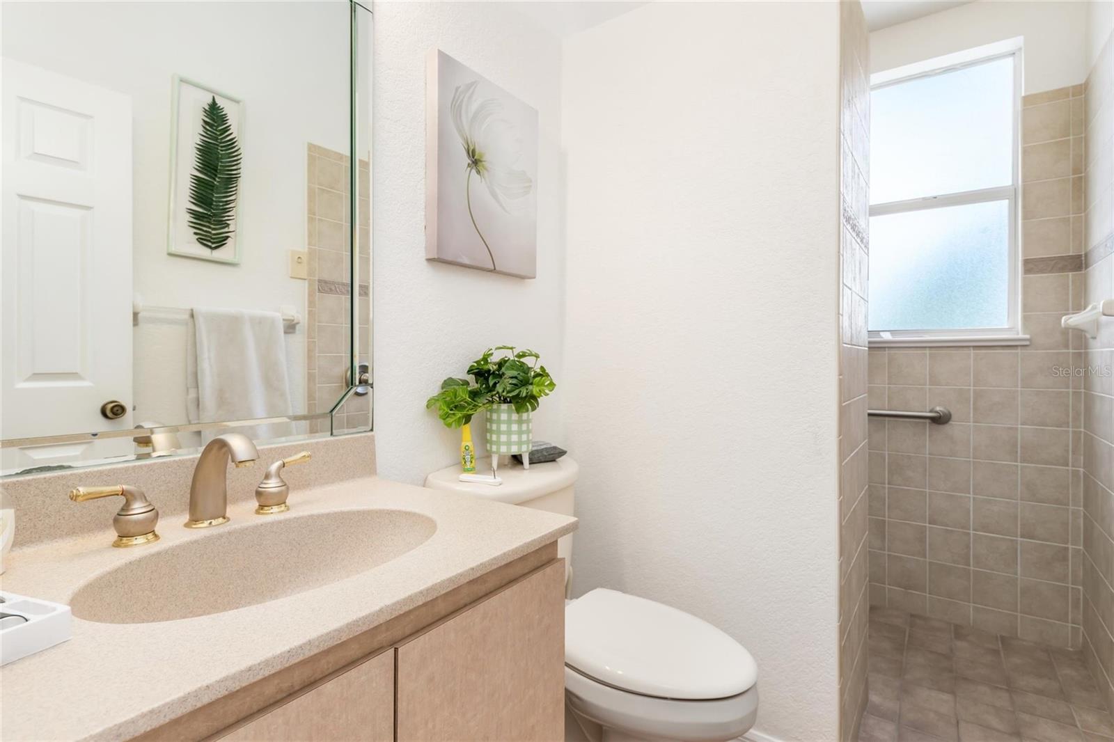 Image 10 of 46 For 245 Rotonda Boulevard N