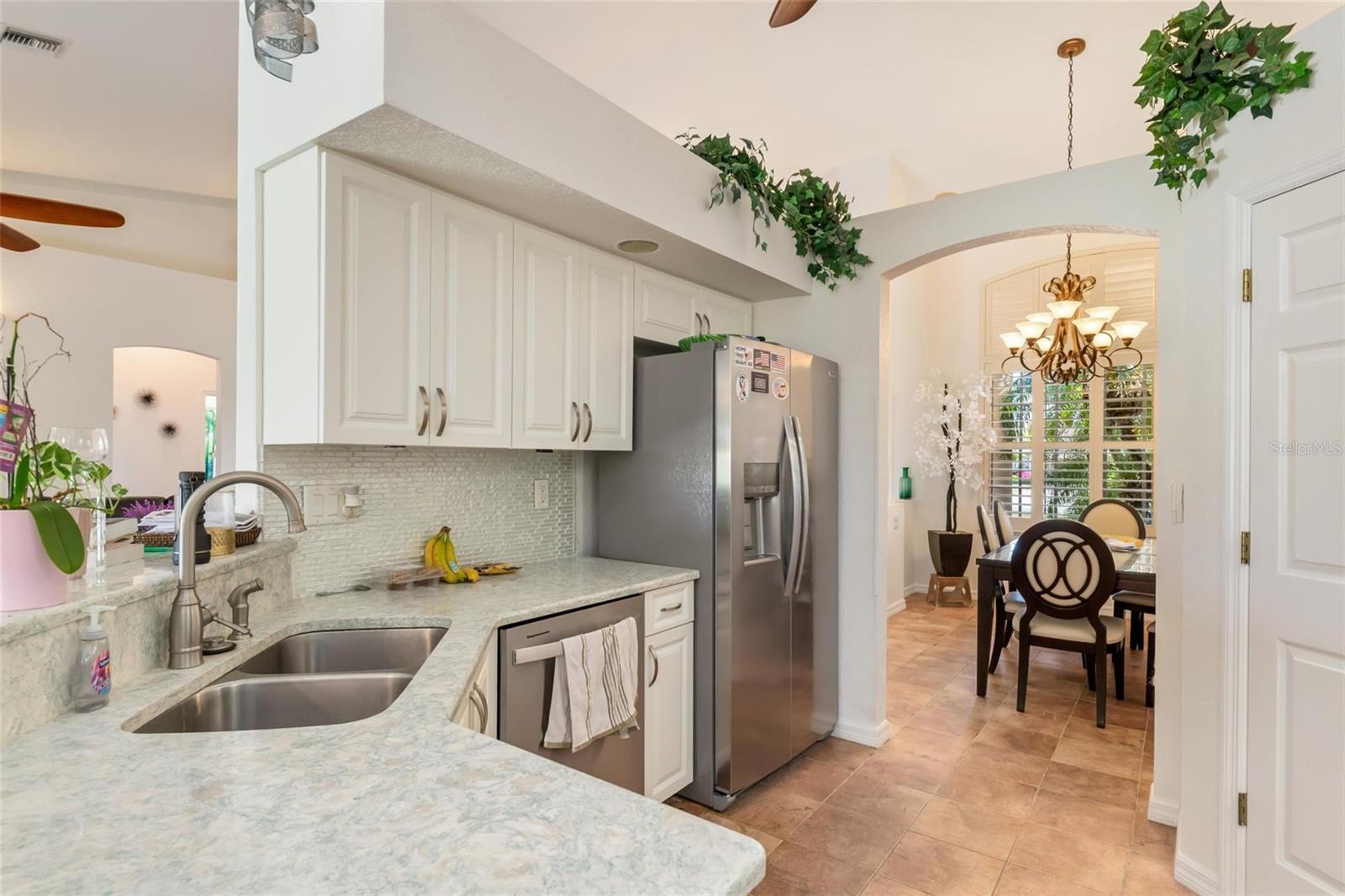 Image 18 of 46 For 245 Rotonda Boulevard N