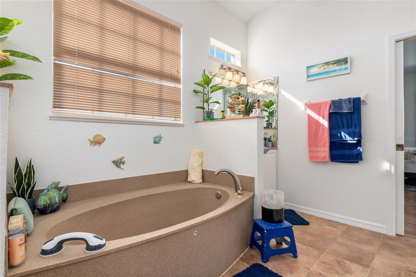 Image 28 of 46 For 245 Rotonda Boulevard N