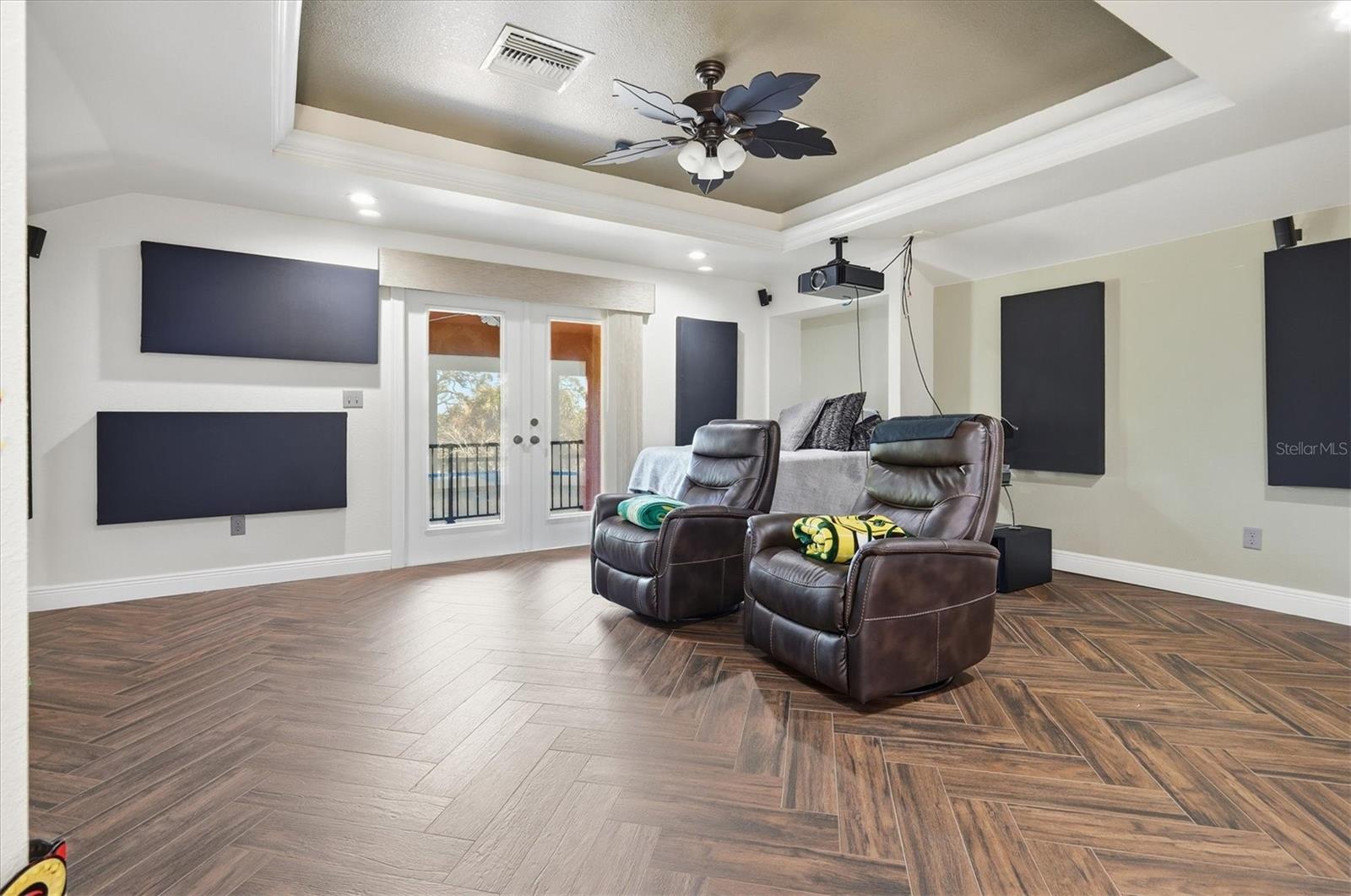 Image 10 of 99 For 1631 Maria Street