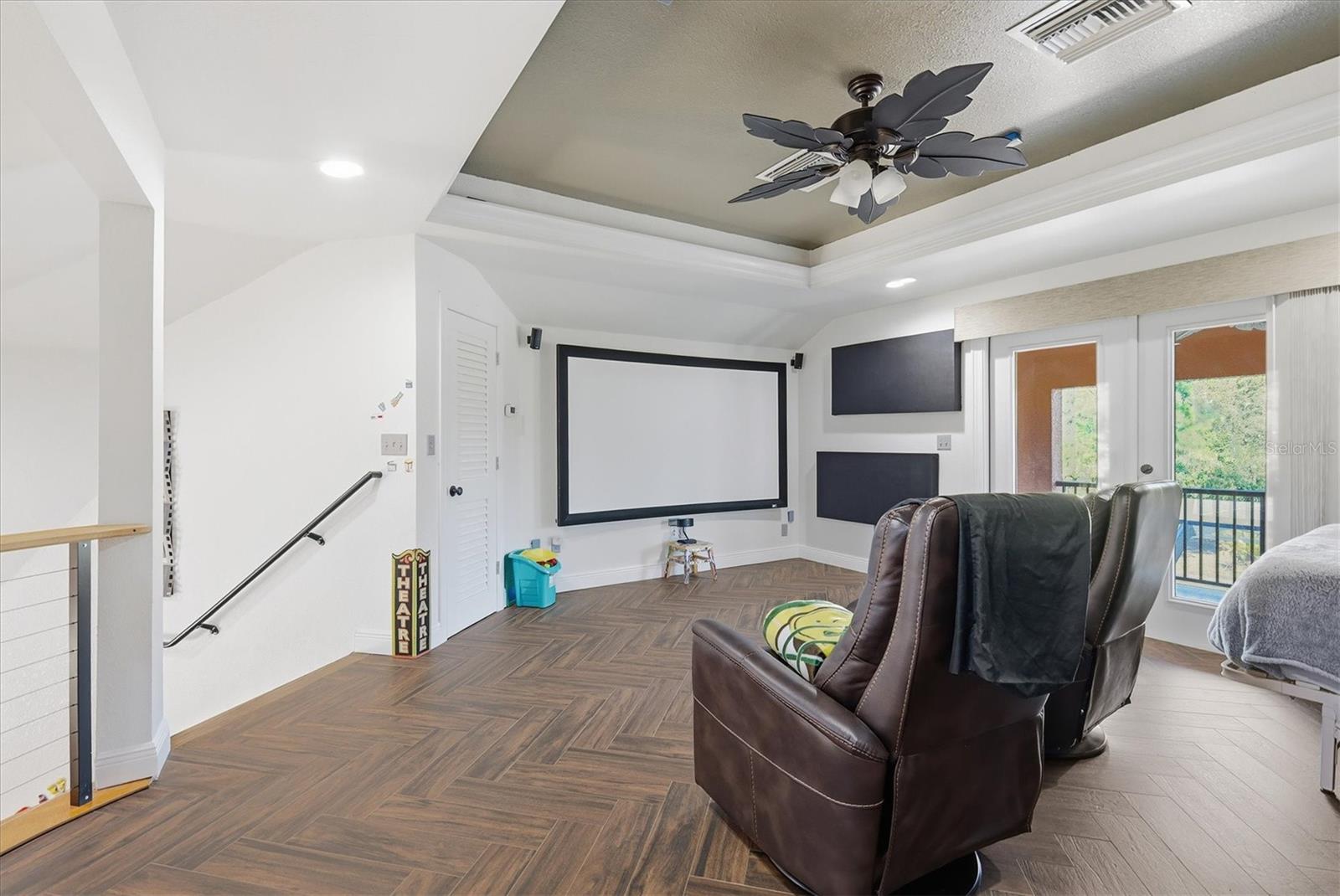 Image 11 of 99 For 1631 Maria Street