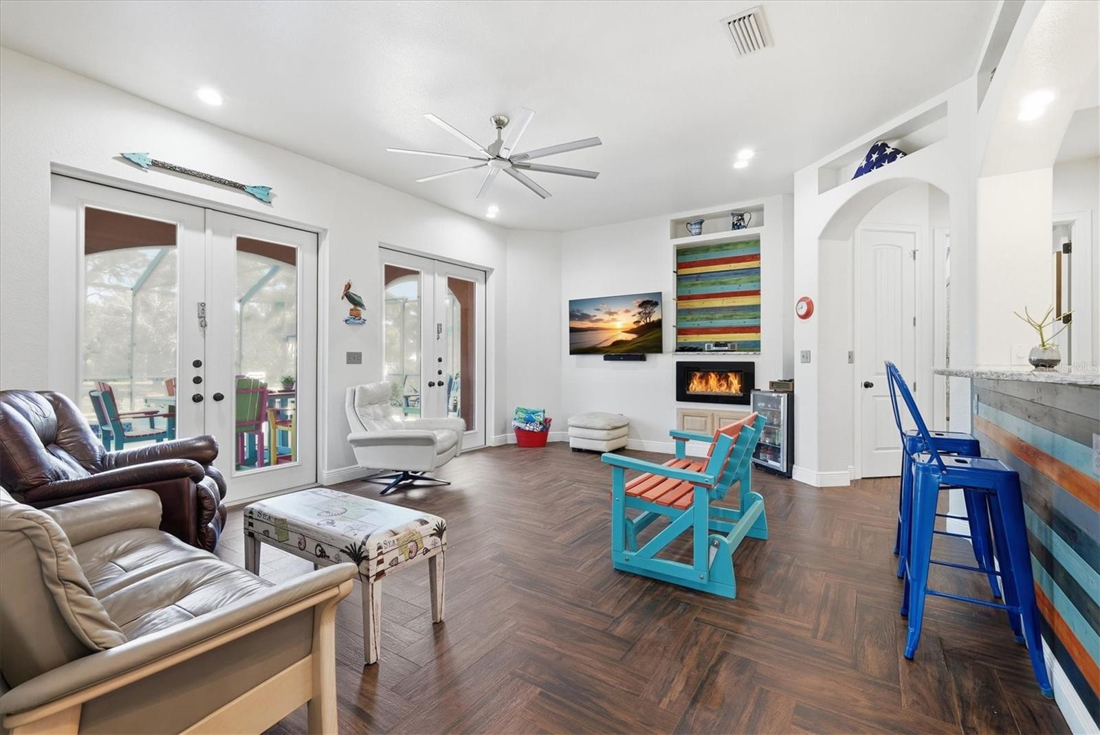 Image 20 of 99 For 1631 Maria Street