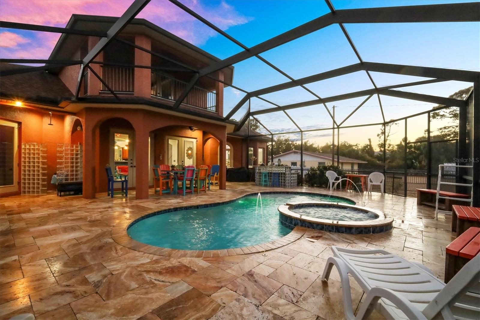 Image 4 of 99 For 1631 Maria Street