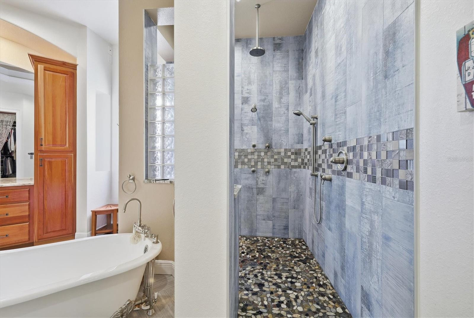 Image 44 of 99 For 1631 Maria Street