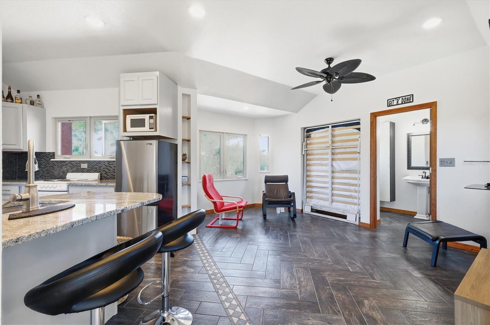 Image 51 of 99 For 1631 Maria Street