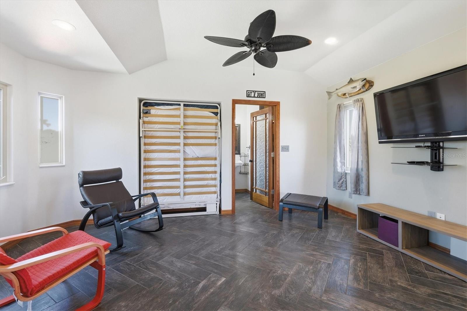 Image 53 of 99 For 1631 Maria Street