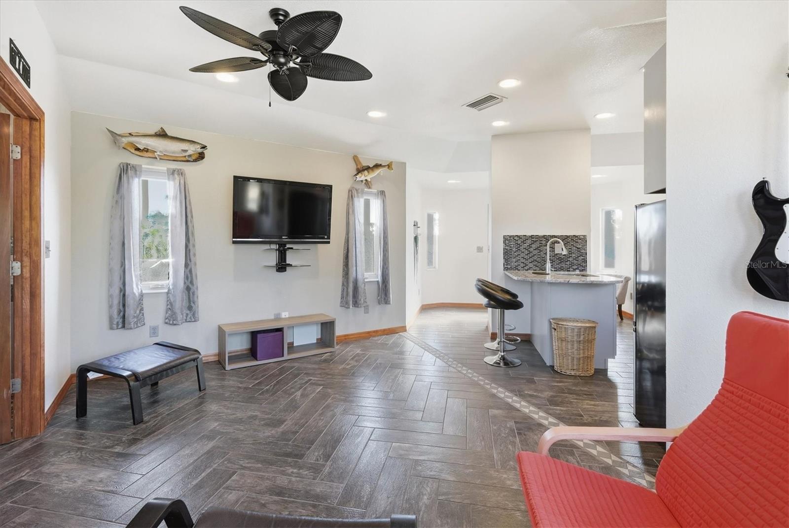 Image 56 of 99 For 1631 Maria Street