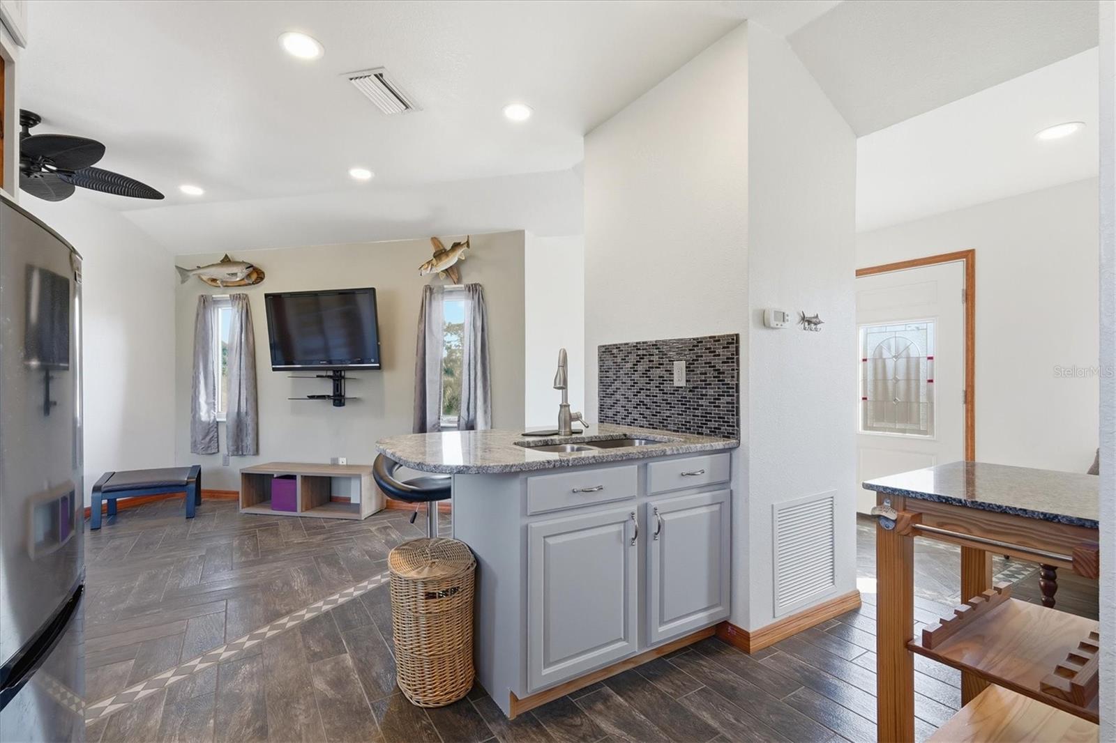 Image 59 of 99 For 1631 Maria Street