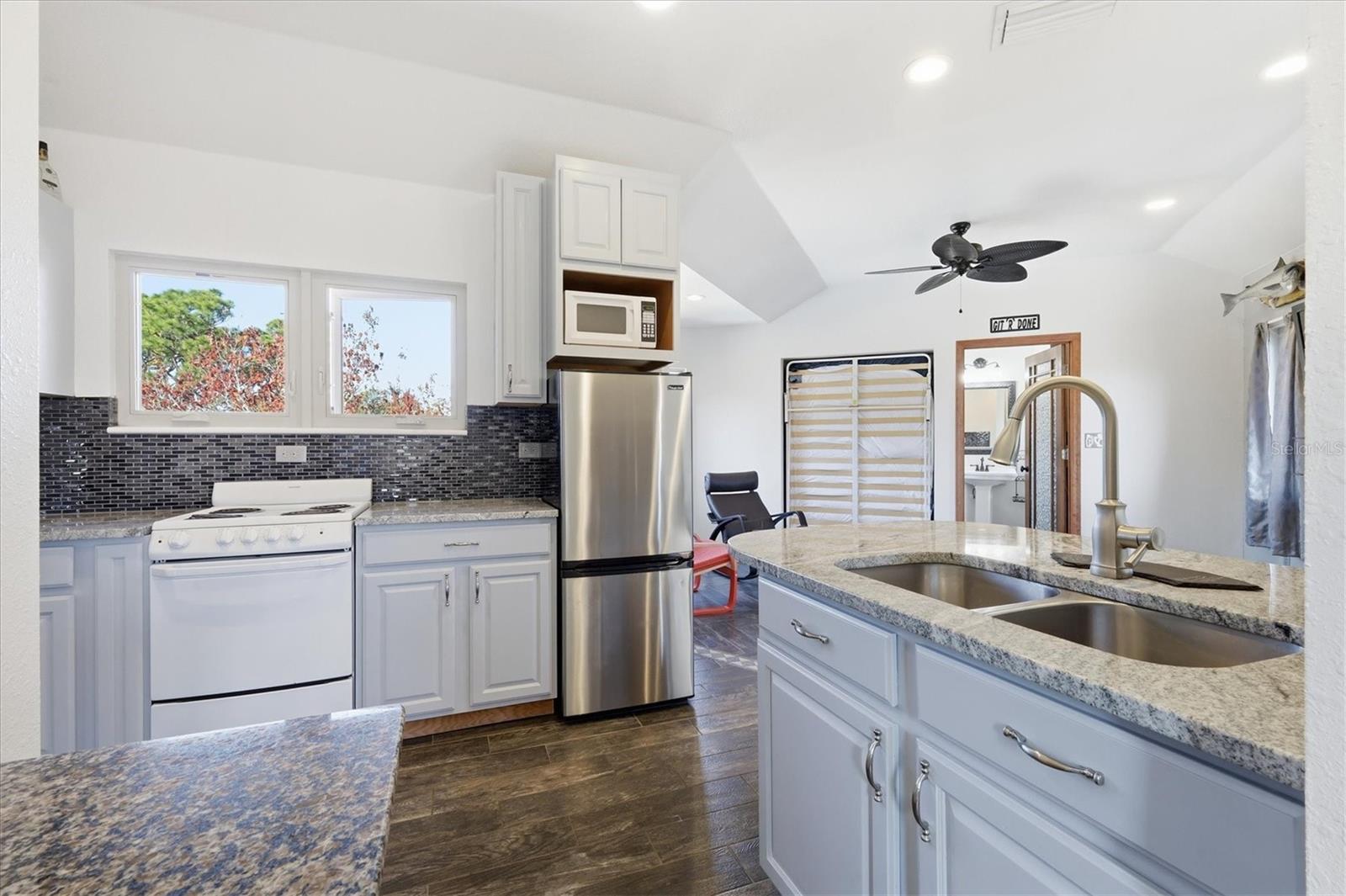 Image 60 of 99 For 1631 Maria Street