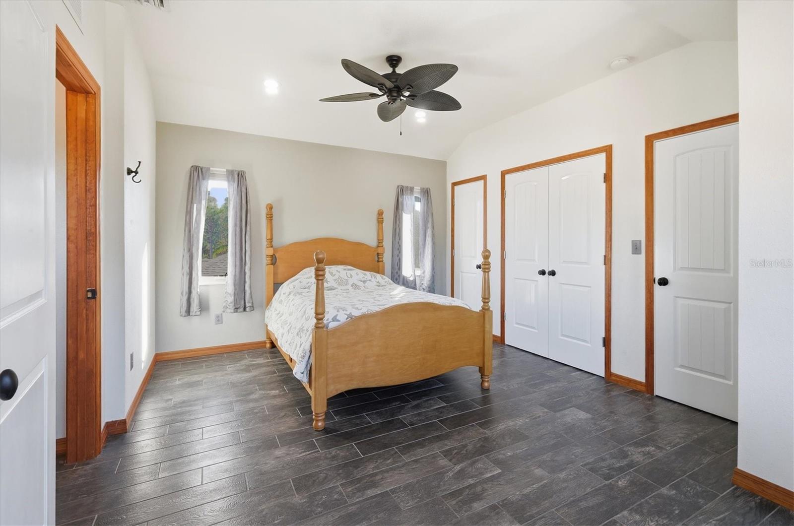 Image 63 of 99 For 1631 Maria Street