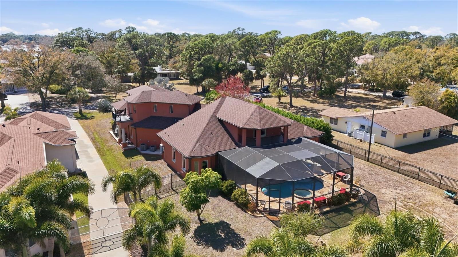 Image 66 of 99 For 1631 Maria Street