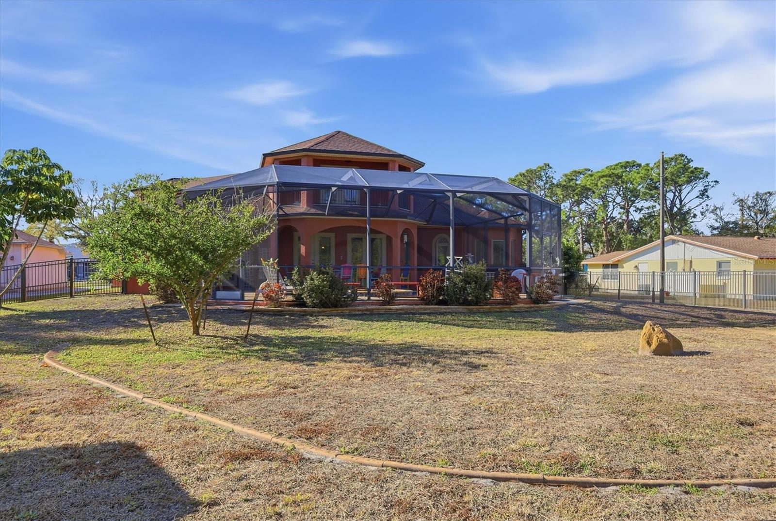 Image 71 of 99 For 1631 Maria Street