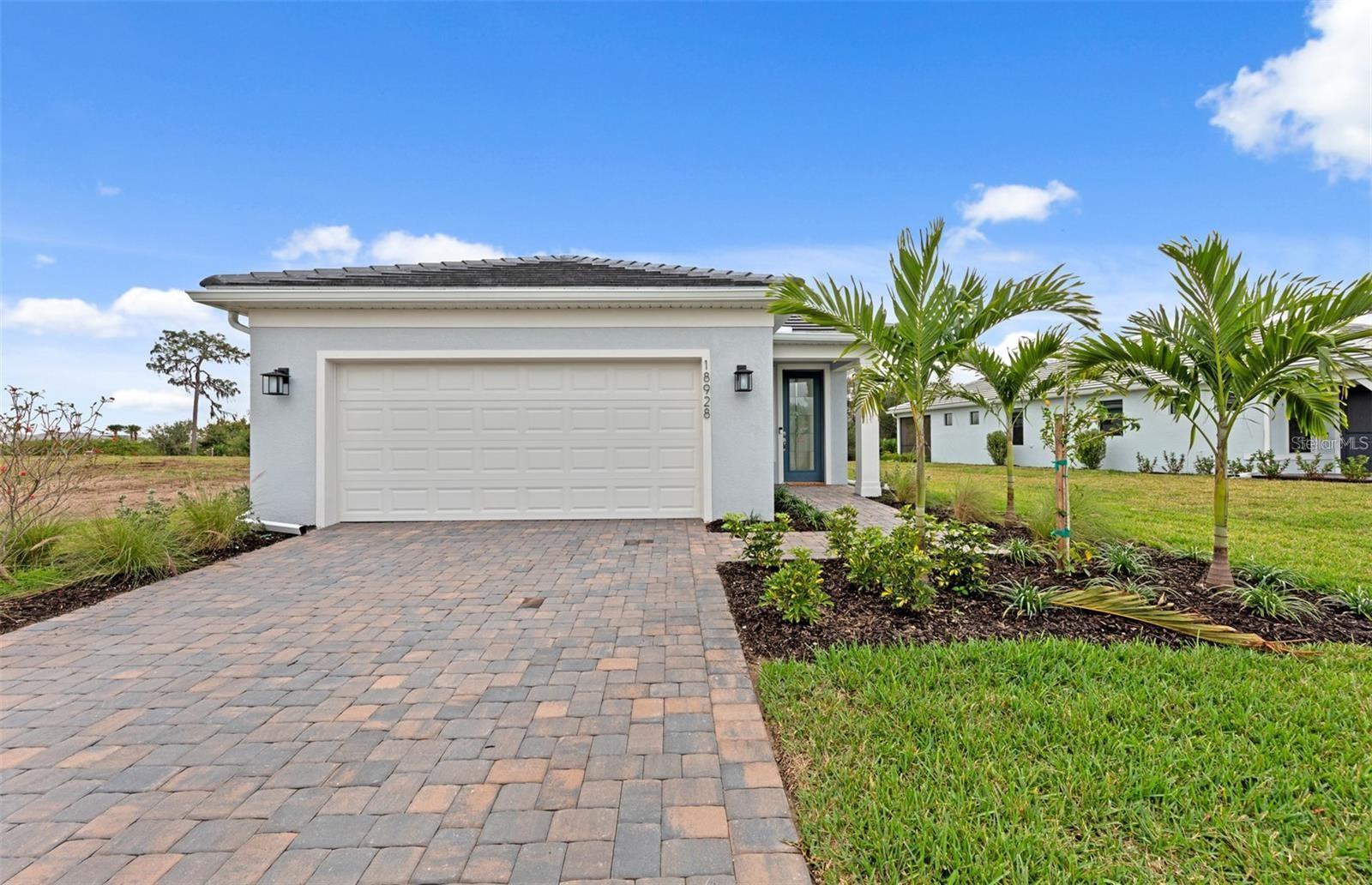 Details for 18928 Indian Rock Place, LAKEWOOD RANCH, FL 34211