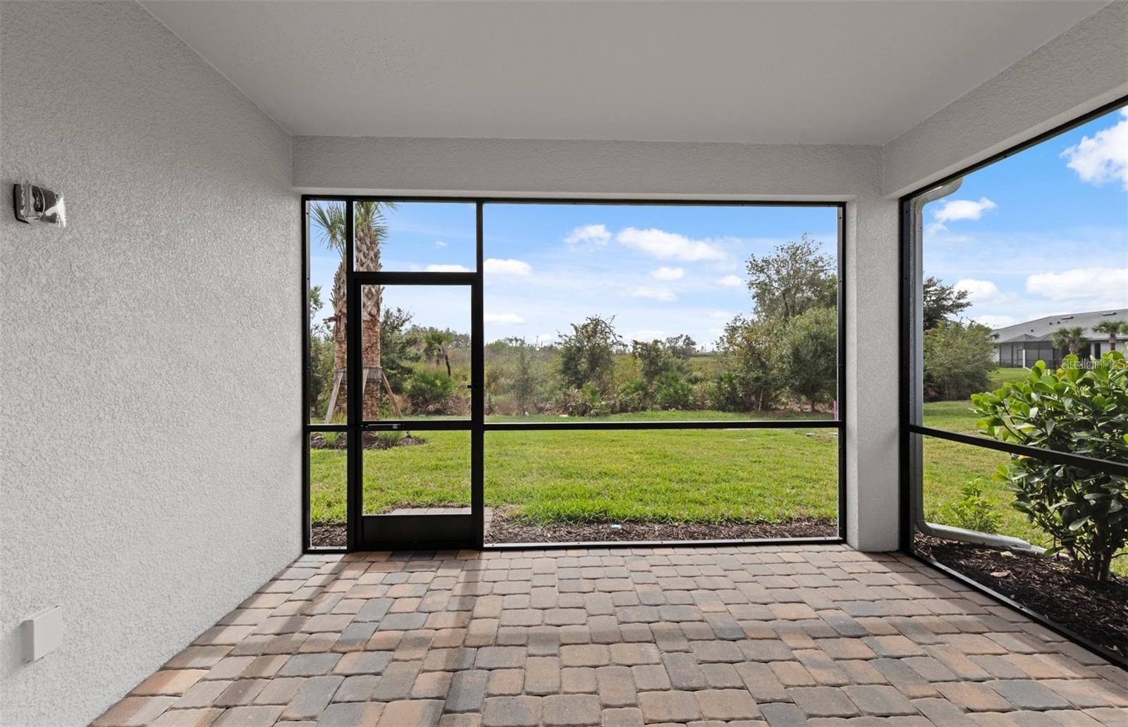 Image 10 of 13 For 18928 Indian Rock Place