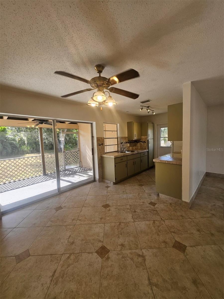 Image 5 of 31 For 1225 Armsdale Avenue