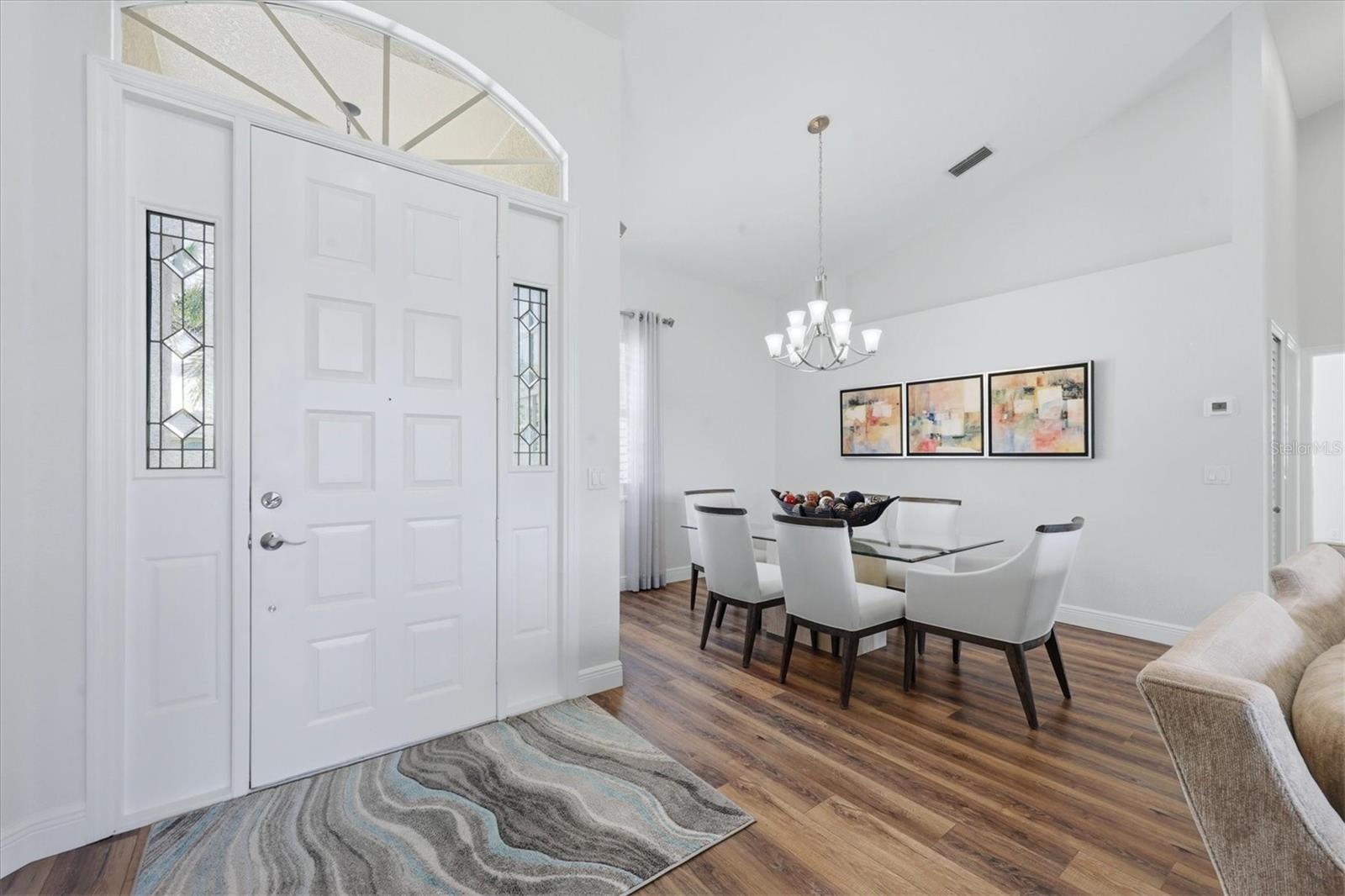 Image 10 of 93 For 14402 Bridgeview Lane