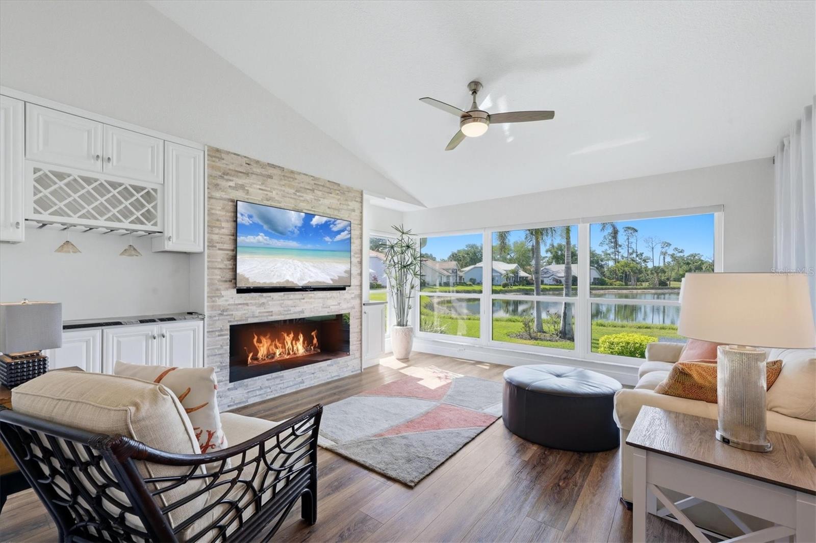 Image 11 of 93 For 14402 Bridgeview Lane