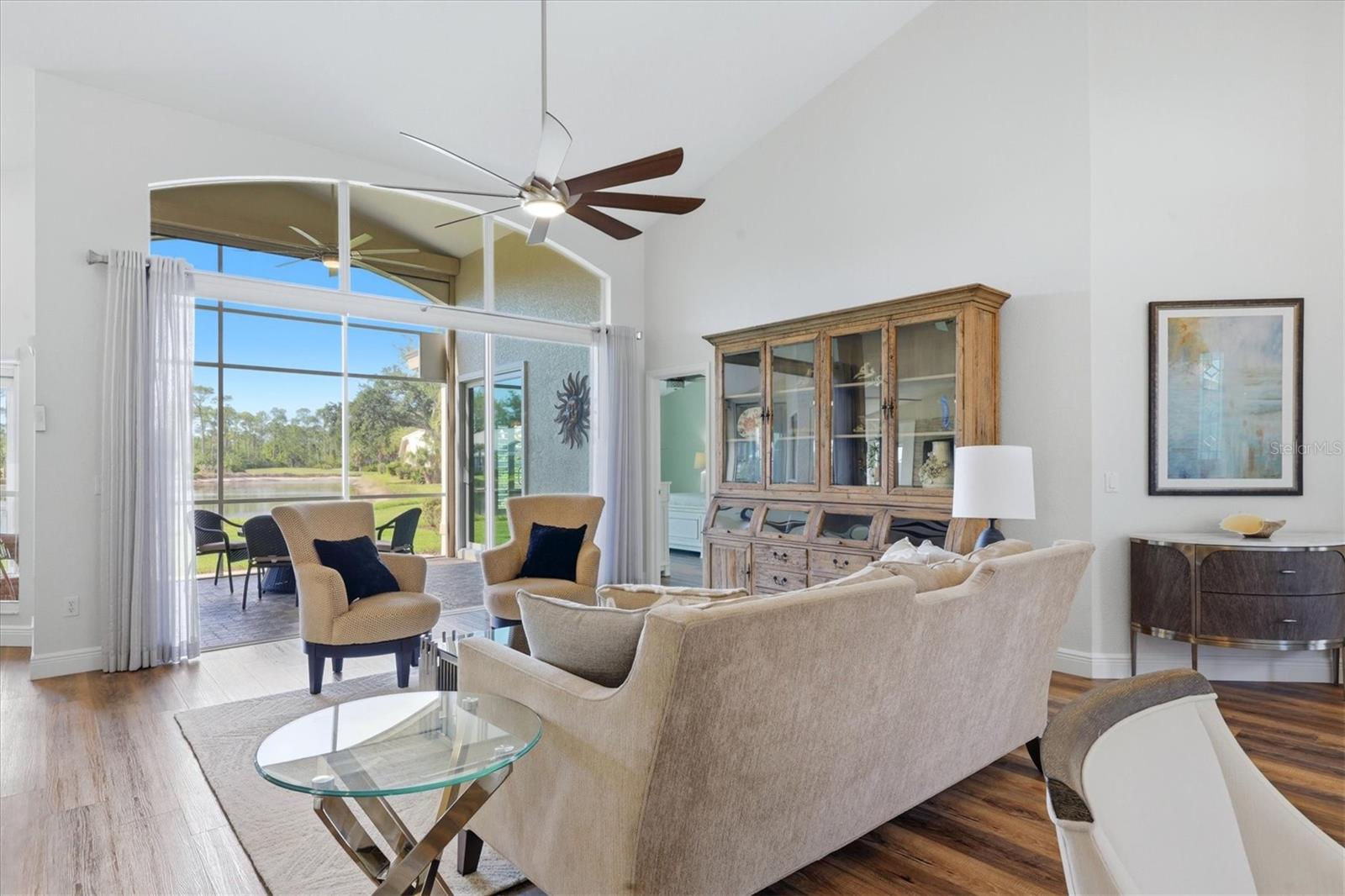 Image 15 of 93 For 14402 Bridgeview Lane