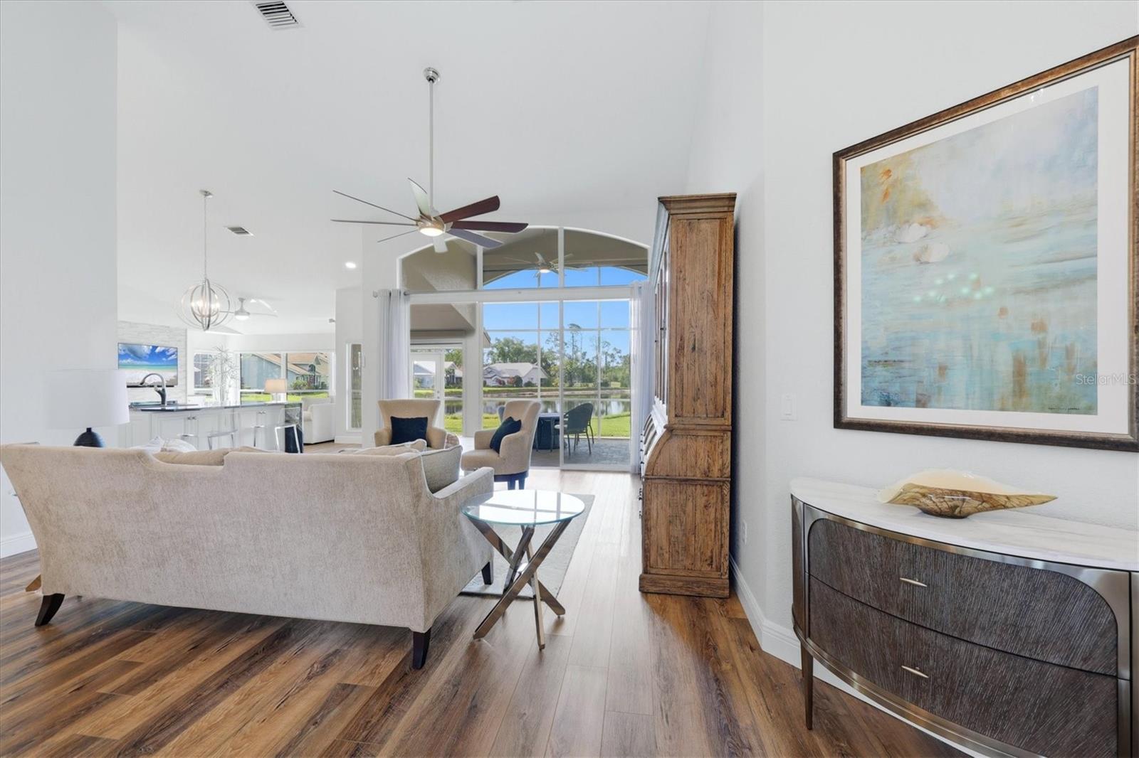 Image 16 of 93 For 14402 Bridgeview Lane