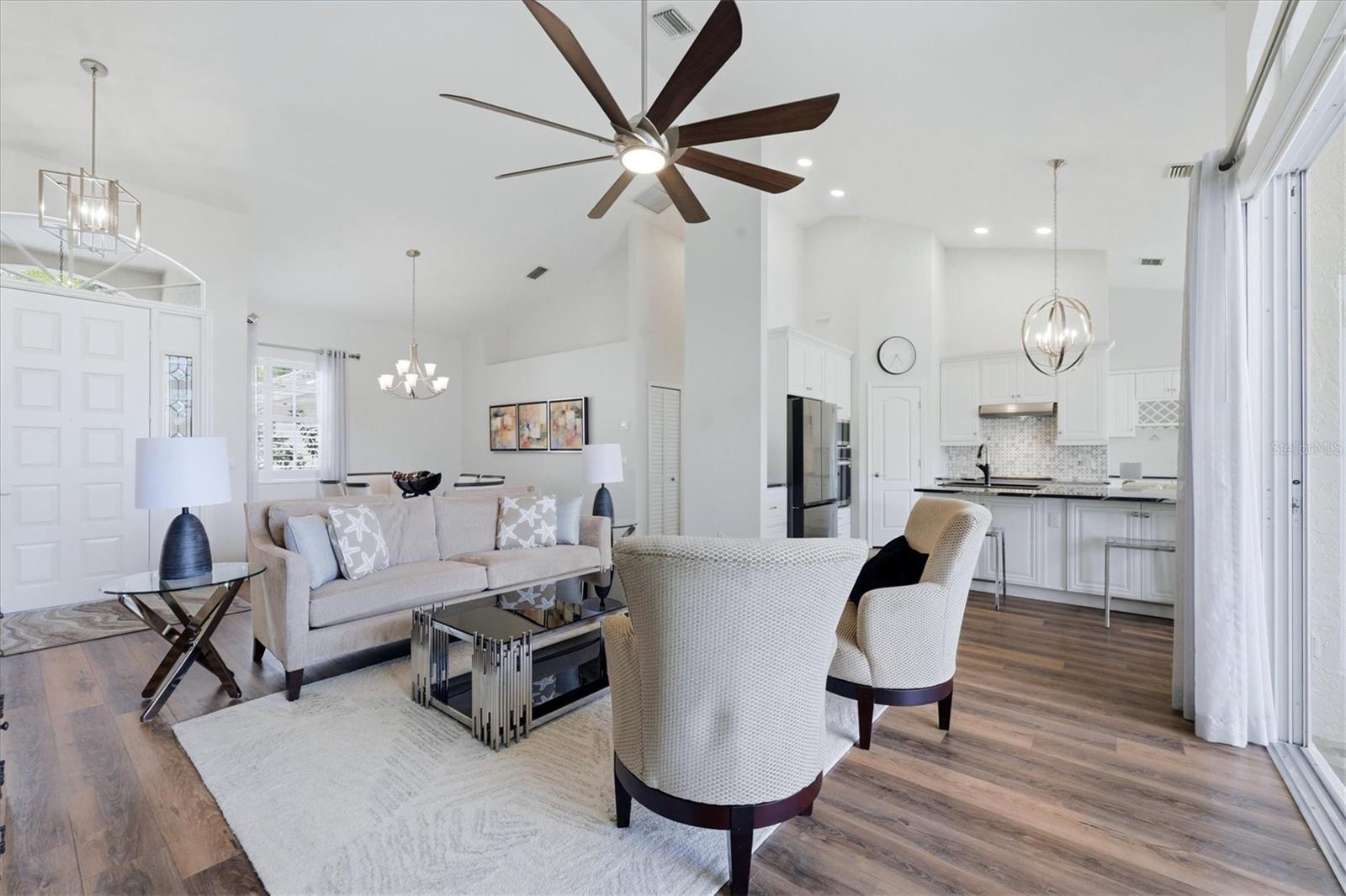 Image 18 of 93 For 14402 Bridgeview Lane