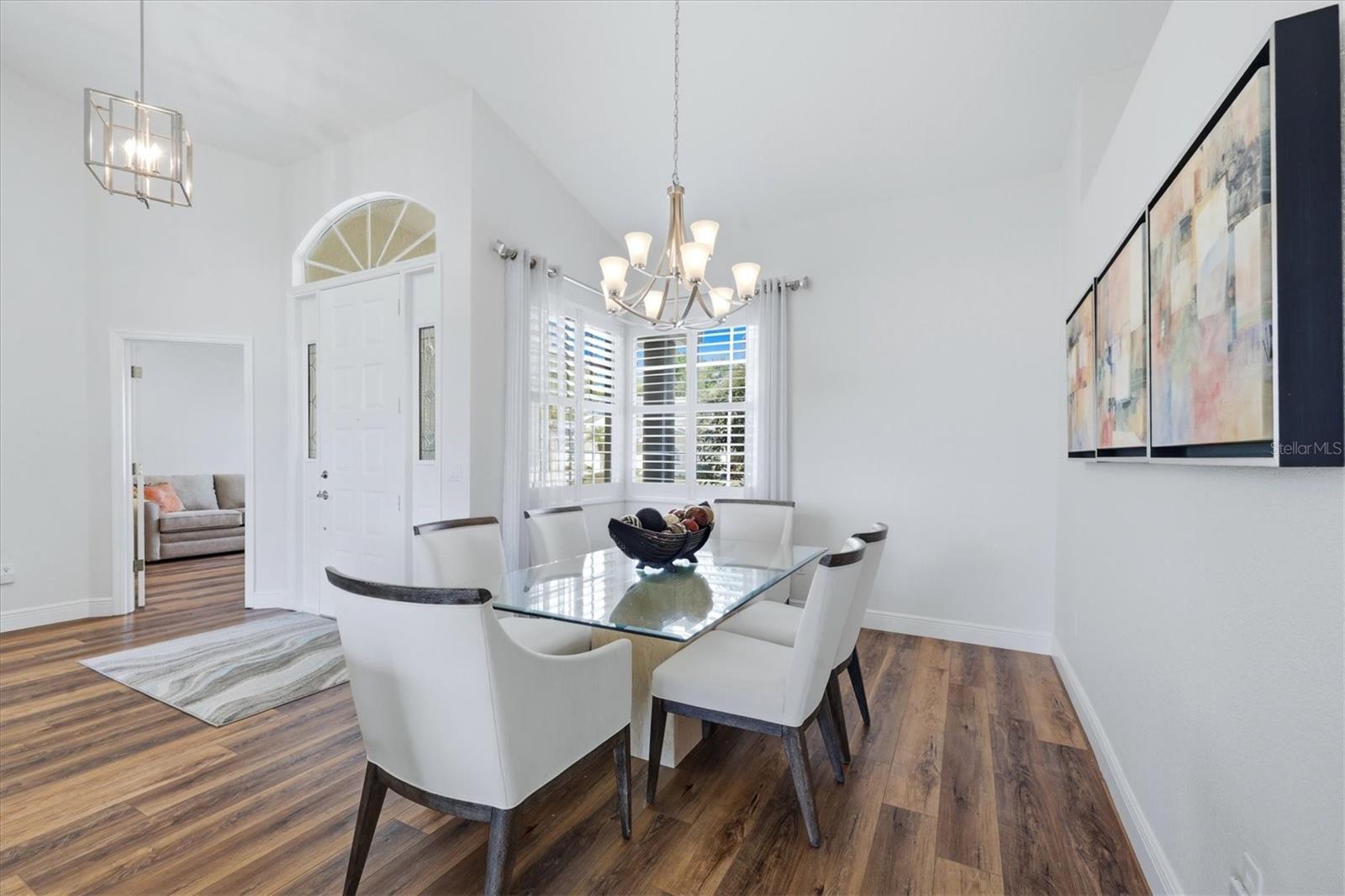 Image 19 of 93 For 14402 Bridgeview Lane