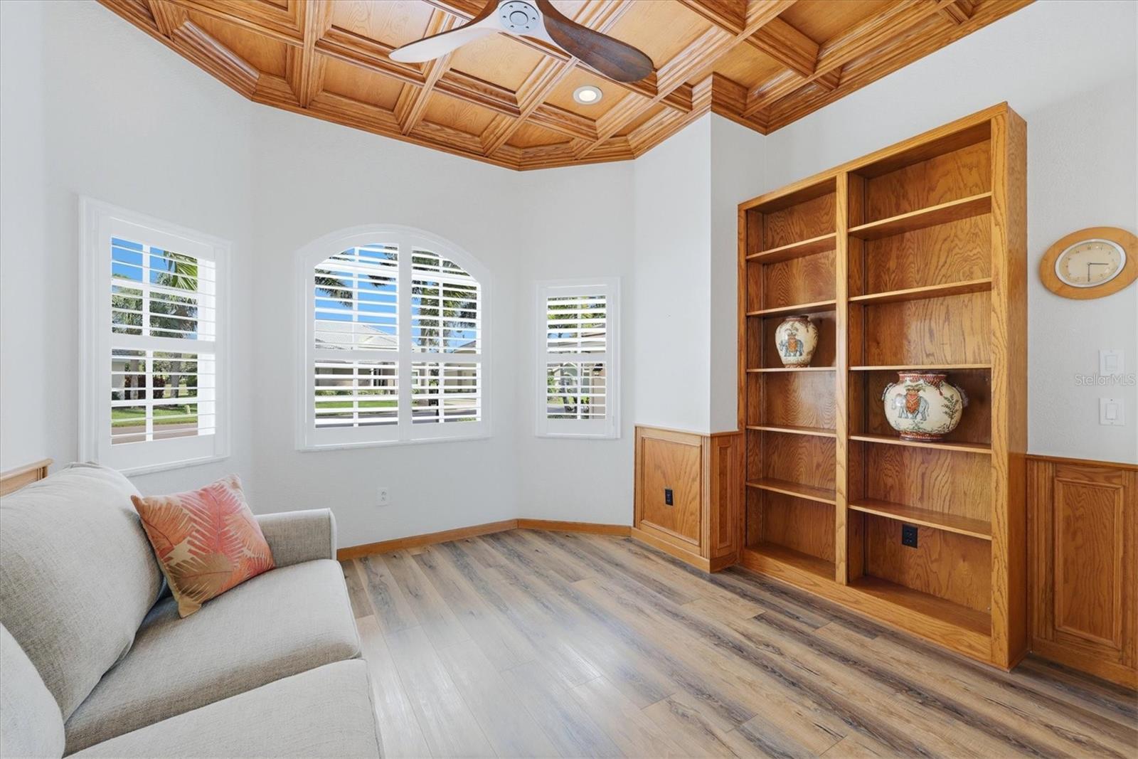 Image 25 of 93 For 14402 Bridgeview Lane