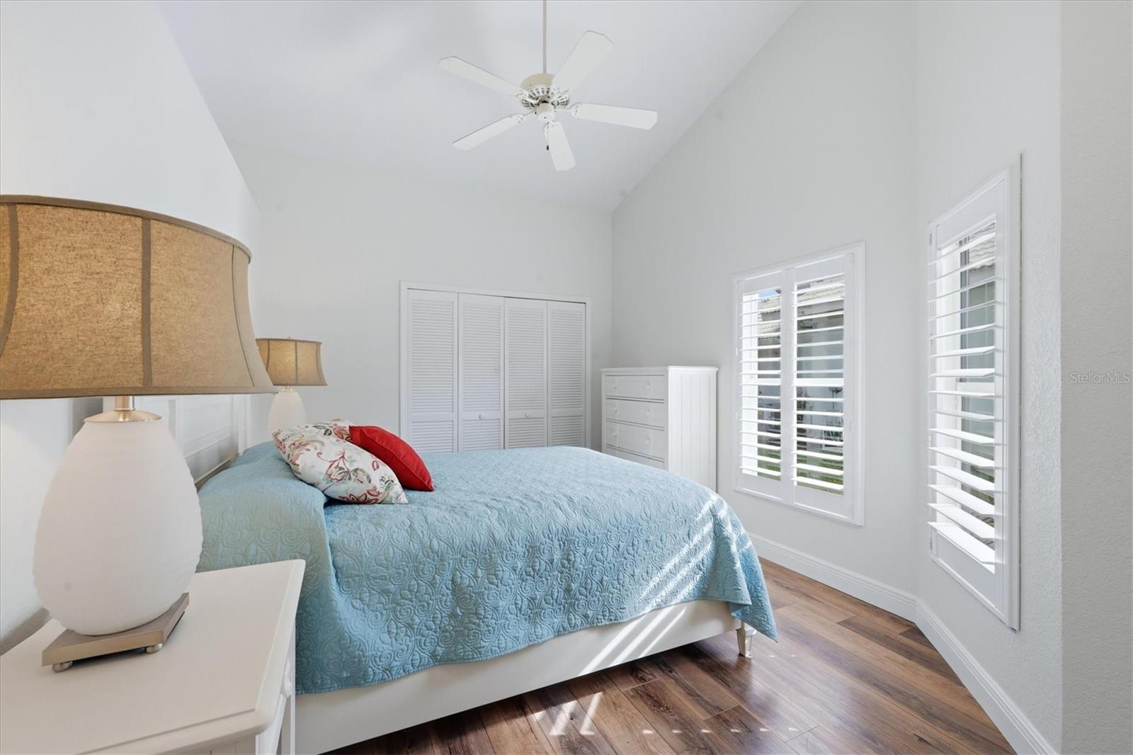 Image 27 of 93 For 14402 Bridgeview Lane