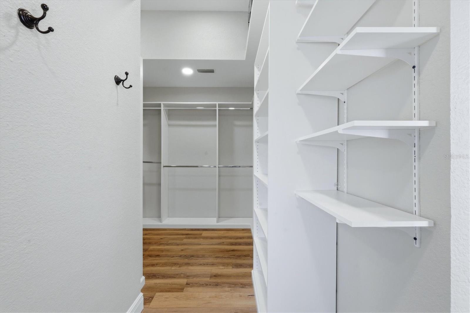 Image 29 of 93 For 14402 Bridgeview Lane