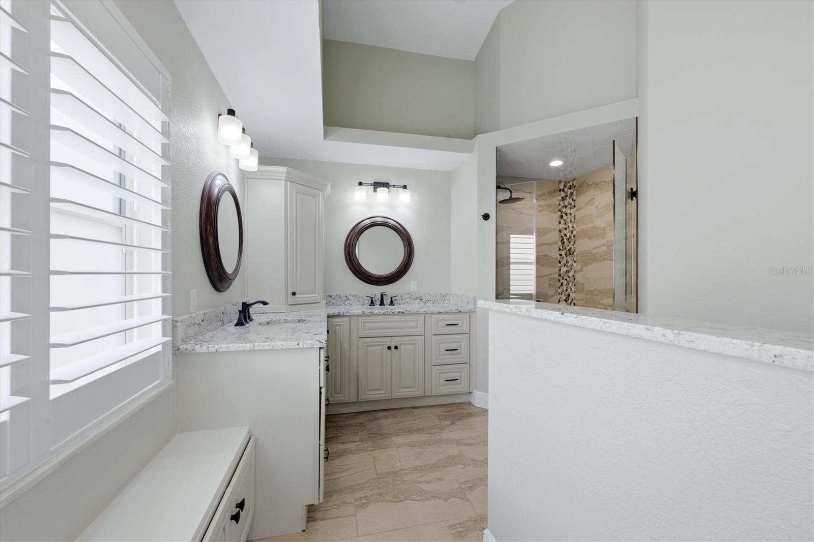 Image 31 of 93 For 14402 Bridgeview Lane