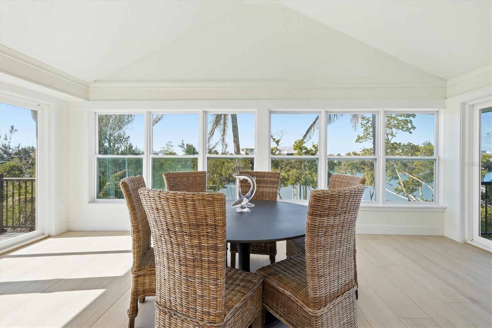 Image 33 of 41 For 281 Bocilla Drive