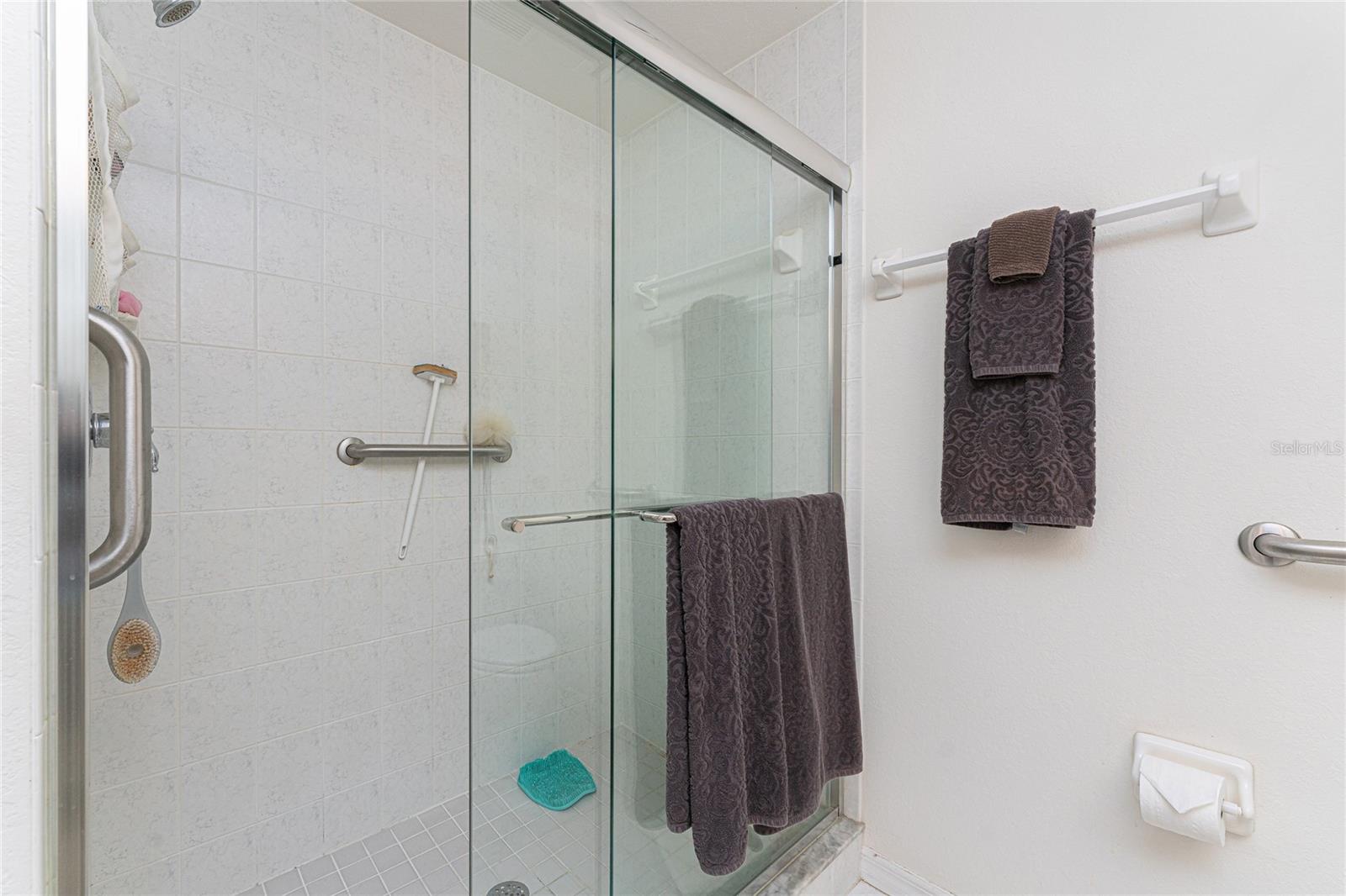 Image 24 of 46 For 102 Natures Way 2101