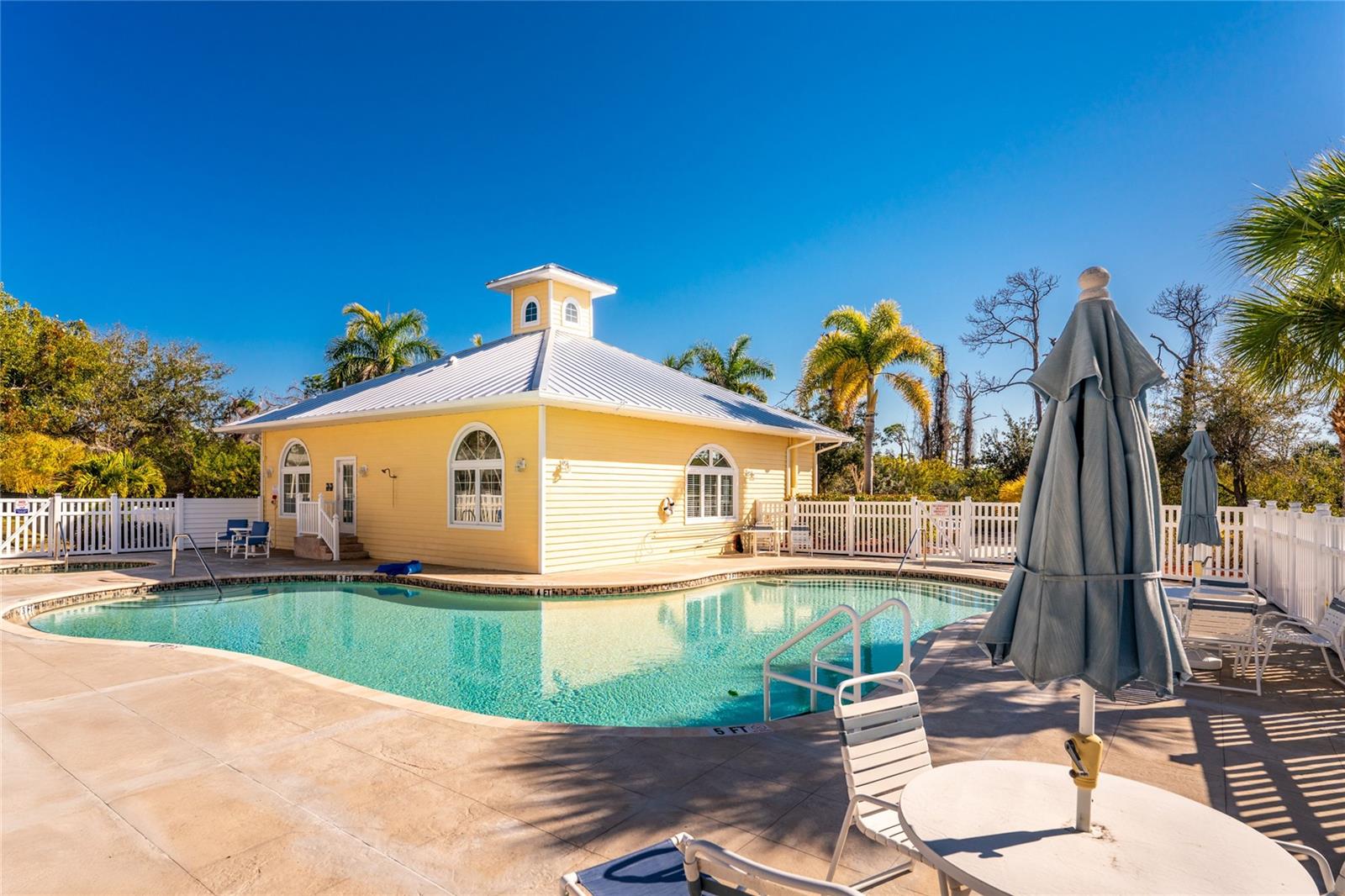 Image 36 of 46 For 102 Natures Way 2101