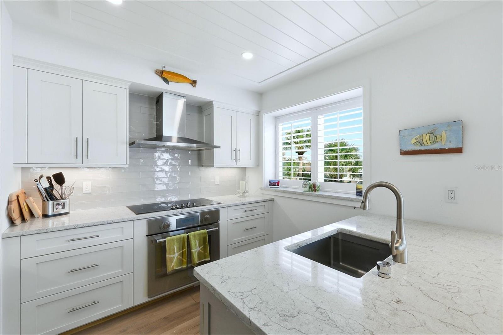 Image 15 of 57 For 11000 Placida Road 2501