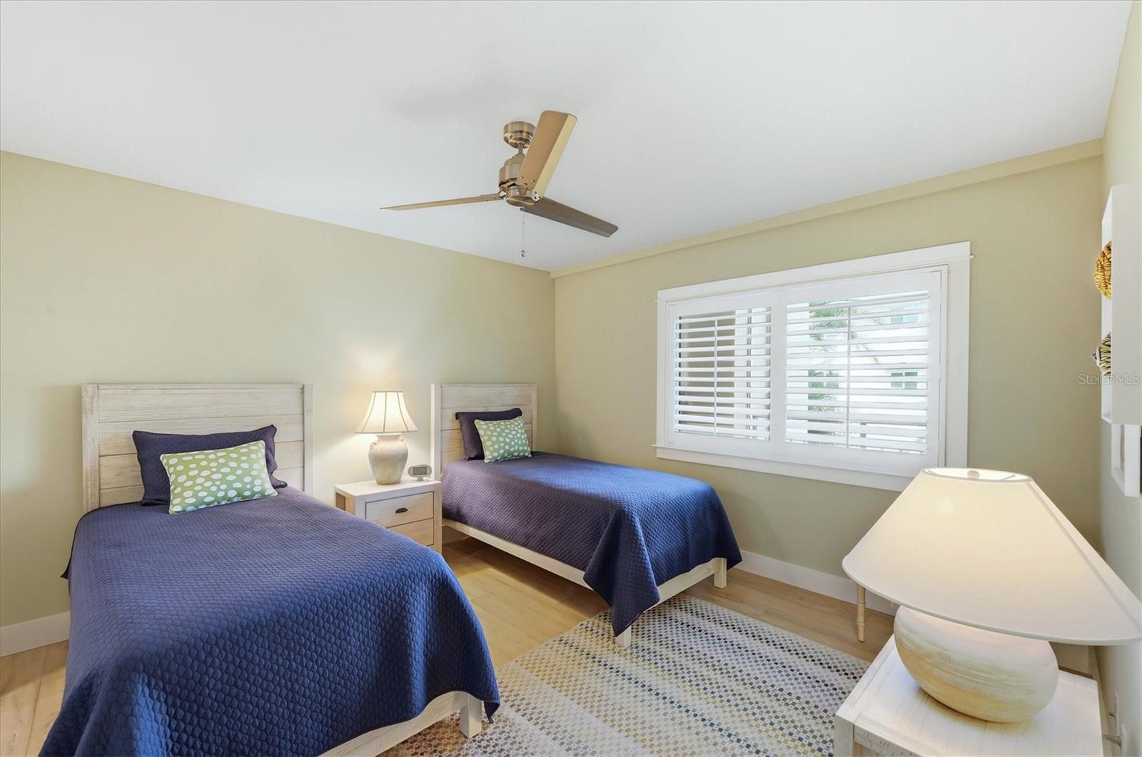 Image 22 of 57 For 11000 Placida Road 2501