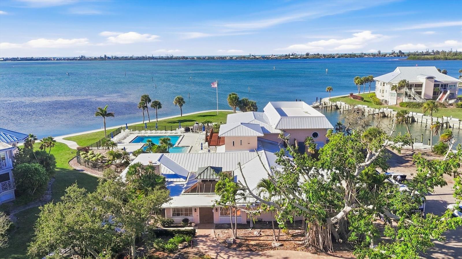 Image 33 of 57 For 11000 Placida Road 2501