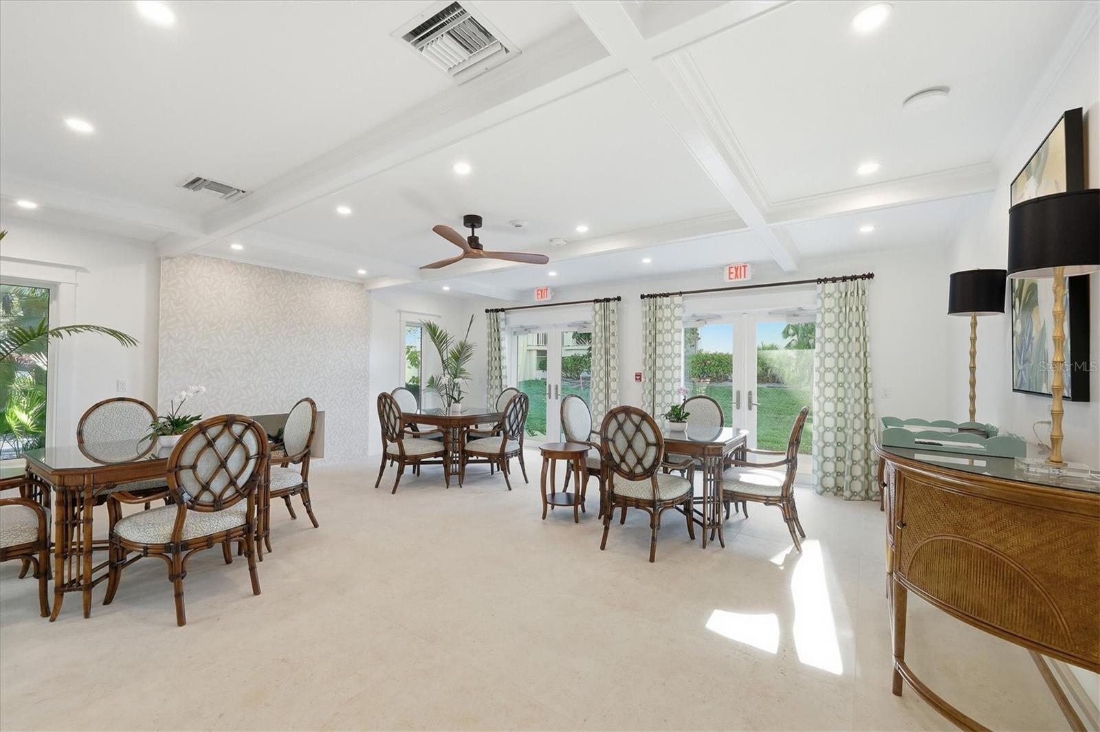 Image 40 of 57 For 11000 Placida Road 2501