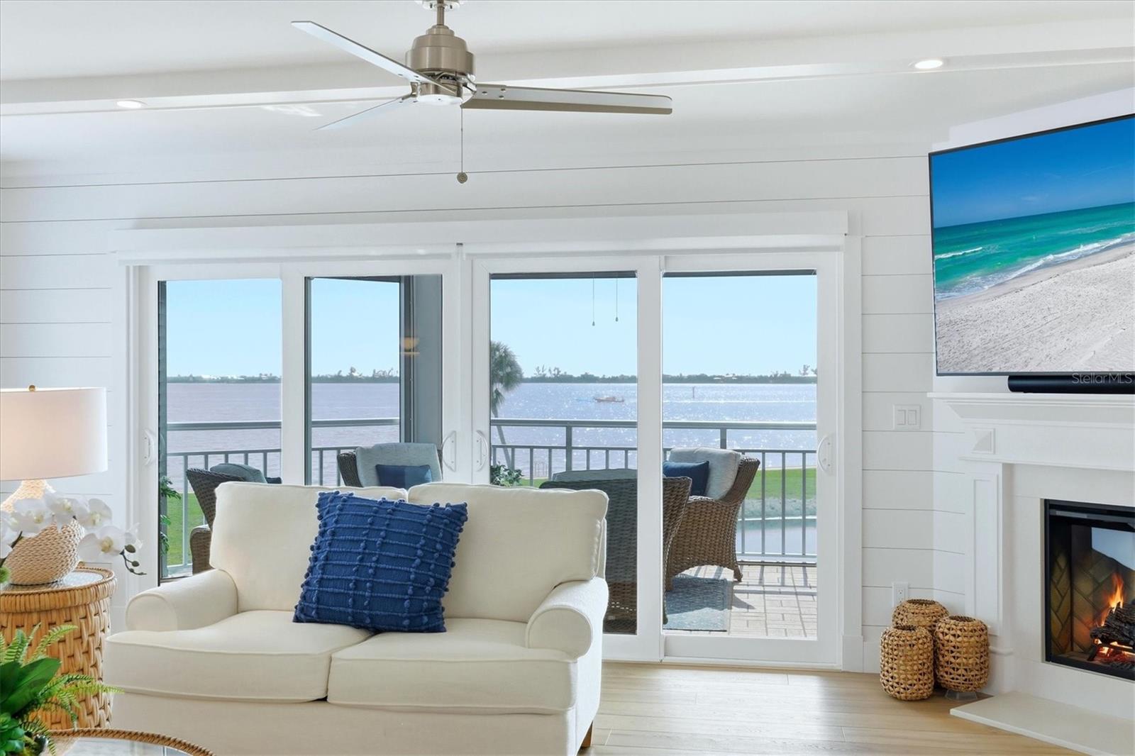 Image 7 of 57 For 11000 Placida Road 2501