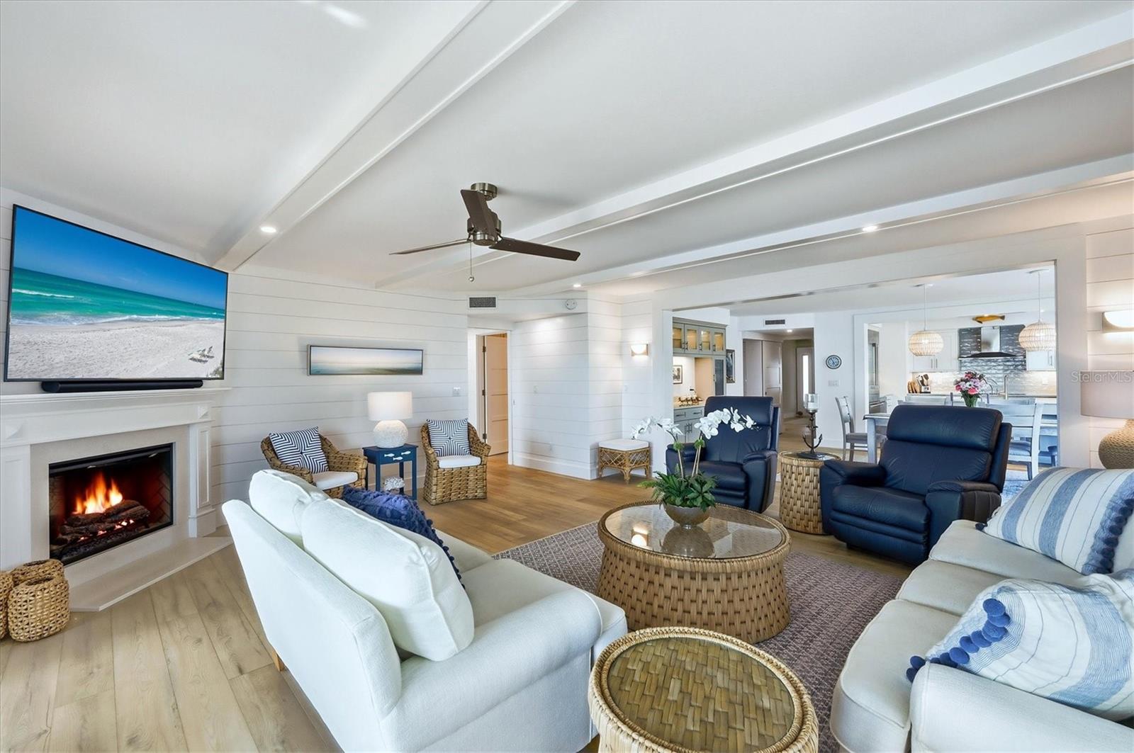 Image 8 of 57 For 11000 Placida Road 2501