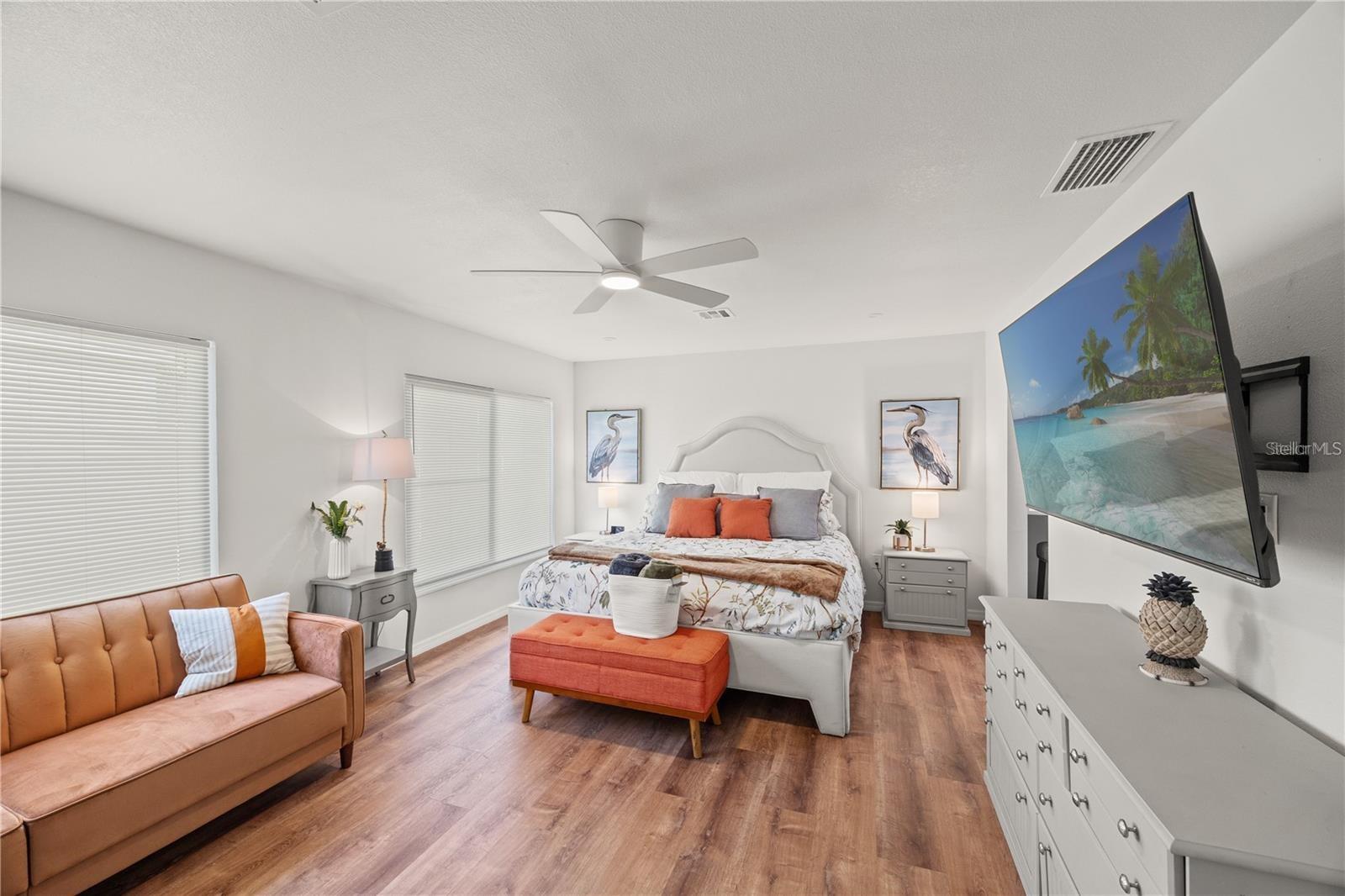 Image 12 of 60 For 3155 Waterside Drive