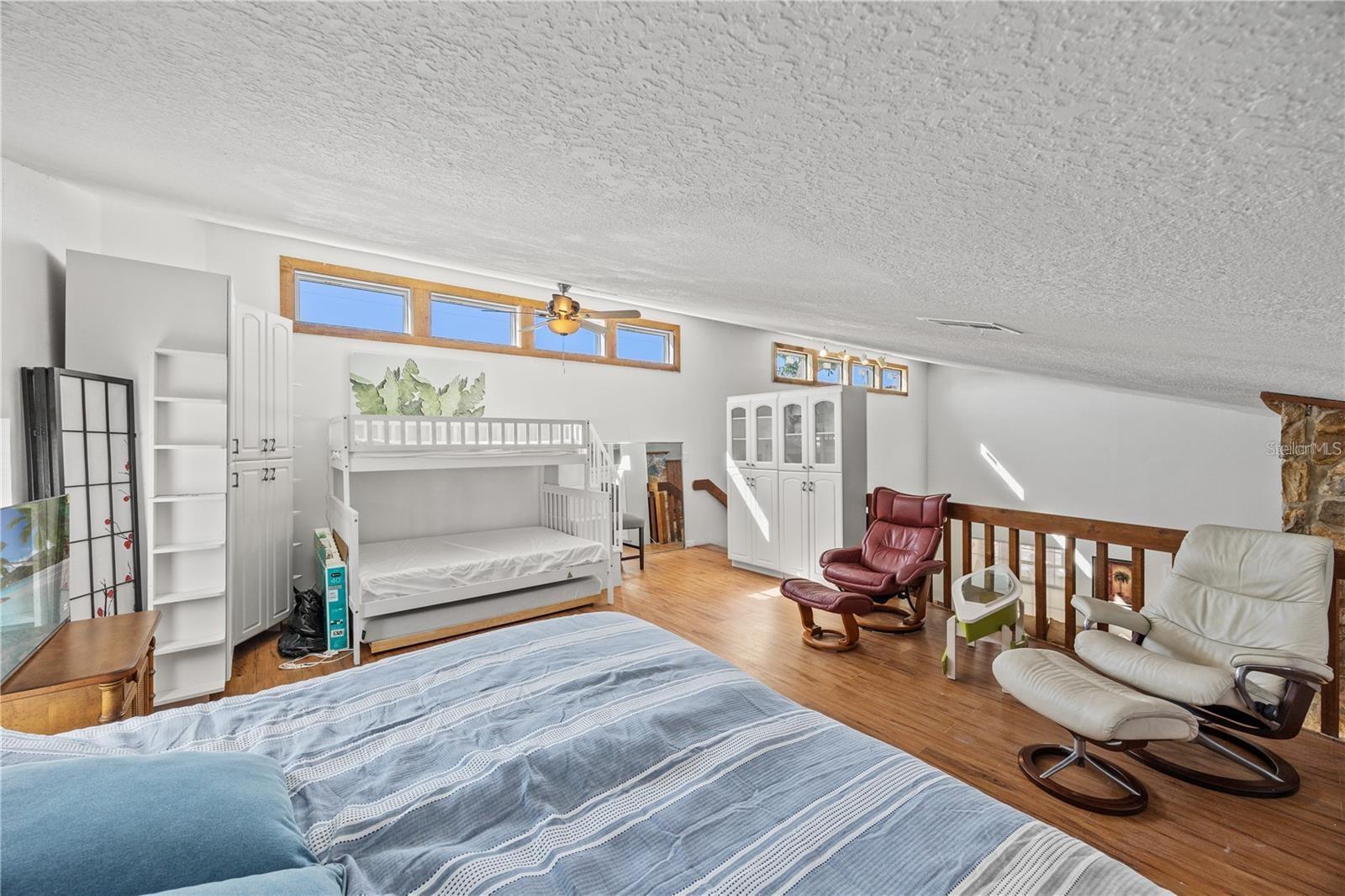 Image 22 of 60 For 3155 Waterside Drive