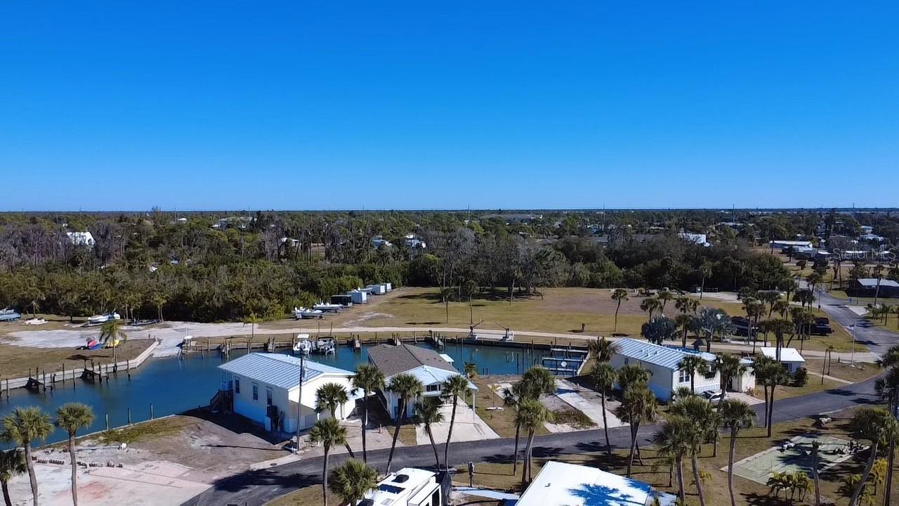 Image 15 of 30 For 7500 Park Pointe Drive 45