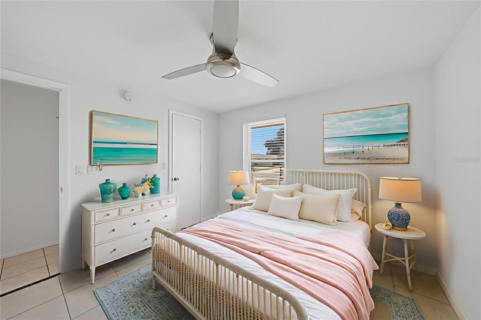 Image 17 of 54 For 60 Rotonda Circle