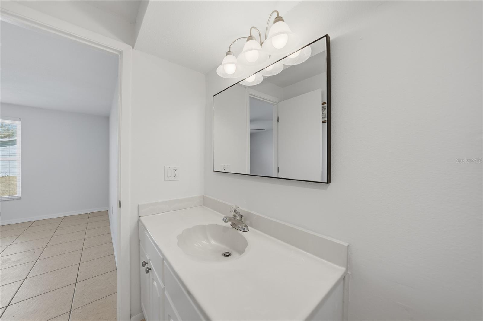 Image 24 of 54 For 60 Rotonda Circle