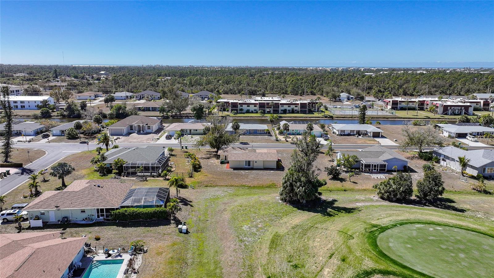 Image 29 of 54 For 60 Rotonda Circle